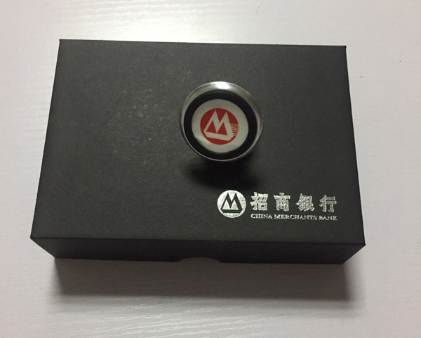 招商銀行定制款車載手機(jī)支架