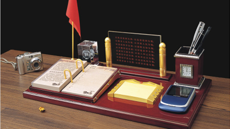 《多功能高級(jí)商務(wù)臺(tái)歷》之經(jīng)典歷、臺(tái)歷、擺件